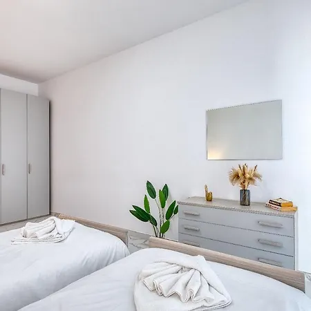 New -family In Malta By Sf Homes Apartment *